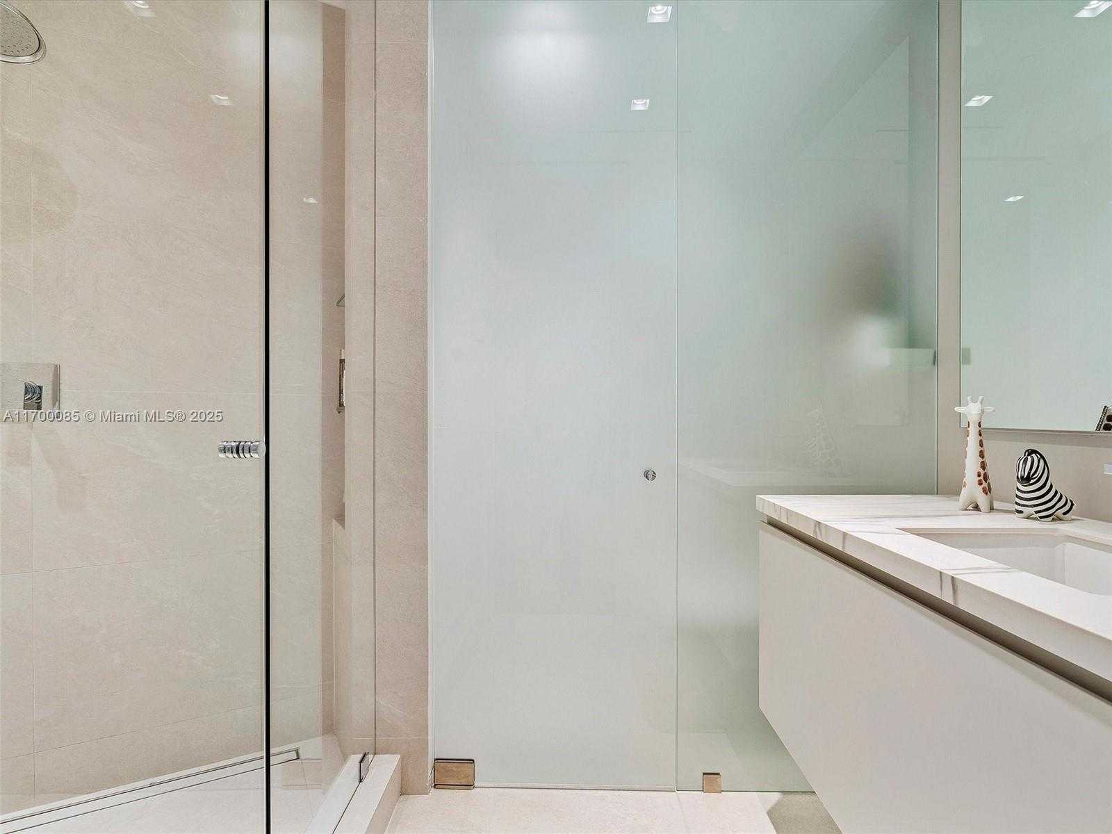 Small Image of 2127 BRICKELL AVE #3602, Miami Number 45