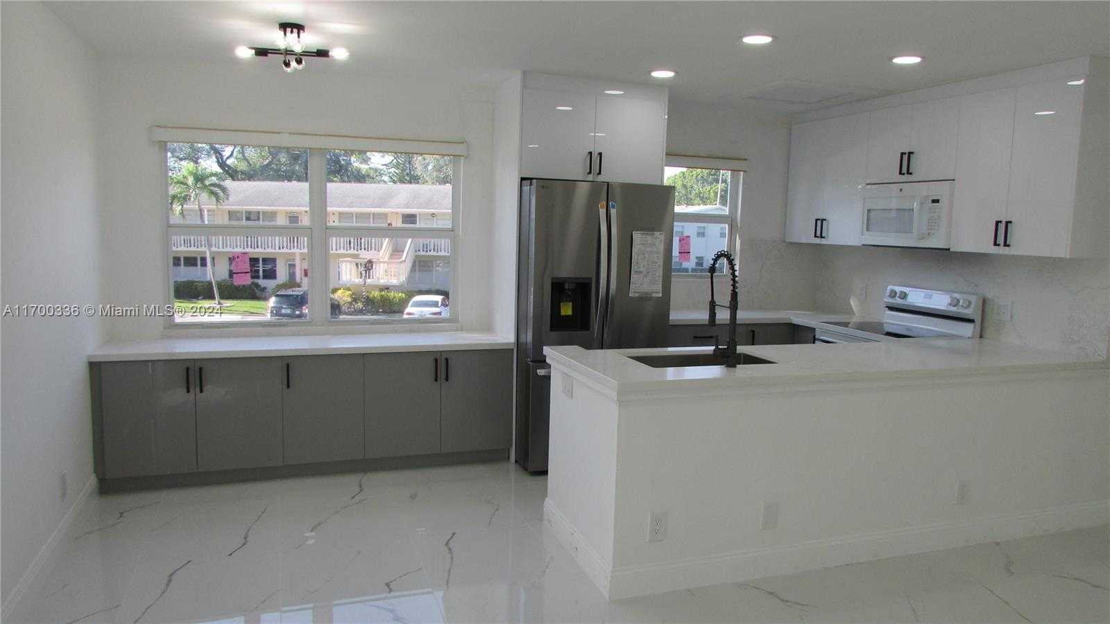 Small Image of 115 VENTNOR F #115, Deerfield Beach Number 2