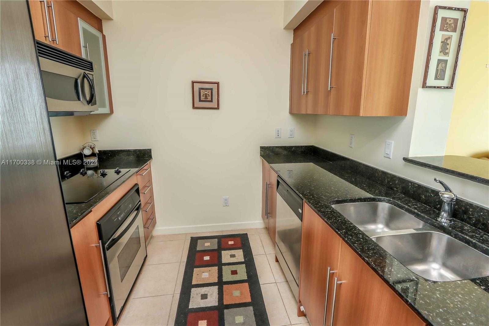 Small Image of 325 SOUTH BISCAYNE BLVD #3918, Miami Number 12