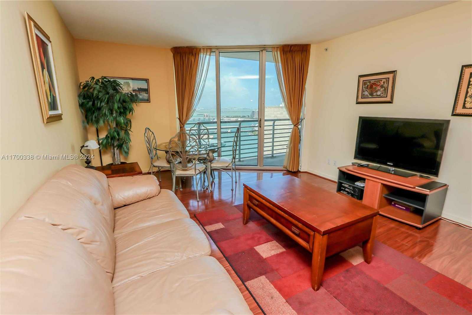 Small Image of 325 SOUTH BISCAYNE BLVD #3918, Miami Number 7