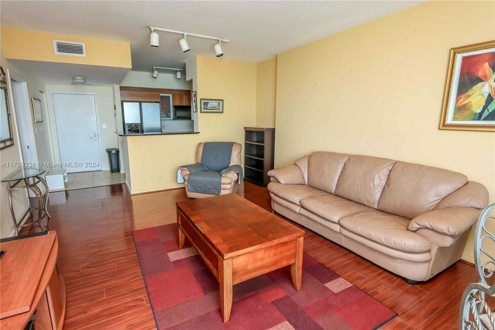 Small Image of 325 SOUTH BISCAYNE BLVD #3918, Miami Number 8