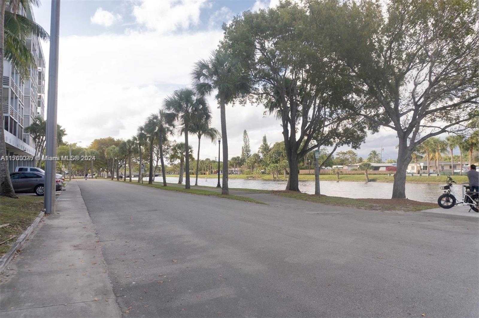 Small Image of 16850 SOUTH GLADES DR #3C, North Miami Beach Number 23