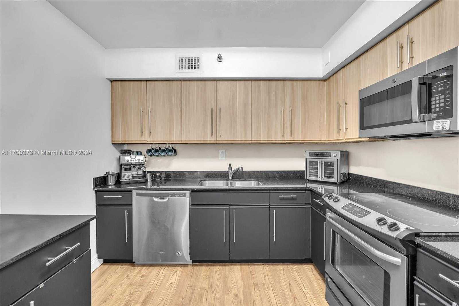 Small Image of 3530 MYSTIC POINTE DR #2907, Aventura Number 11