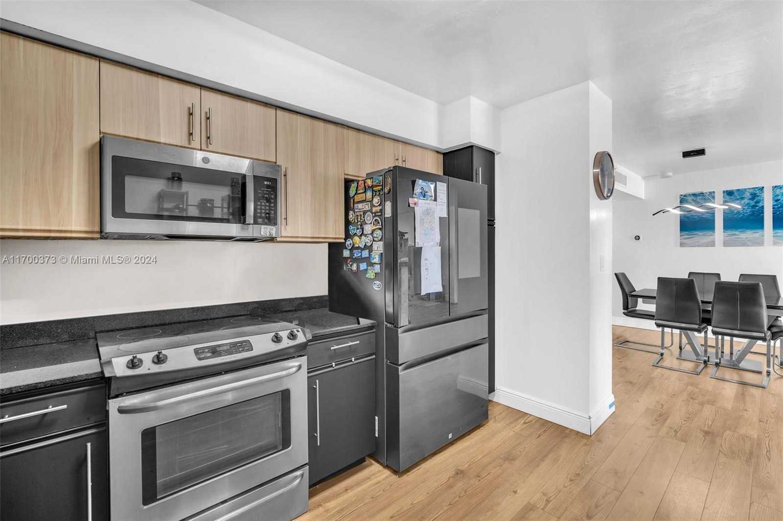 Small Image of 3530 MYSTIC POINTE DR #2907, Aventura Number 12