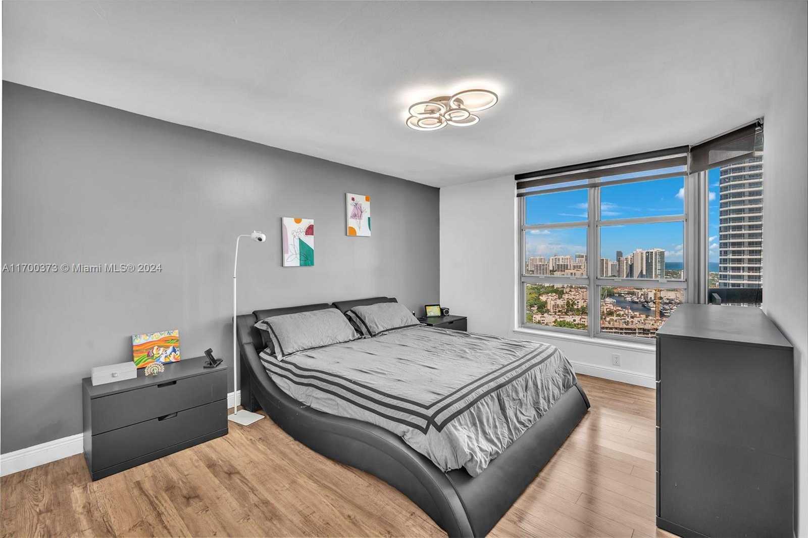 Small Image of 3530 MYSTIC POINTE DR #2907, Aventura Number 14