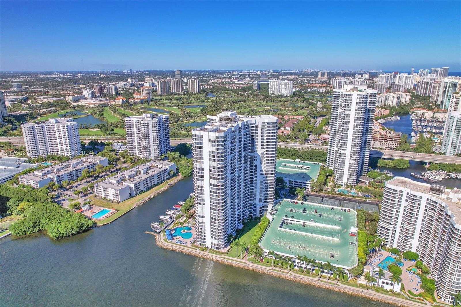 Small Image of 3530 MYSTIC POINTE DR #2907, Aventura Number 32