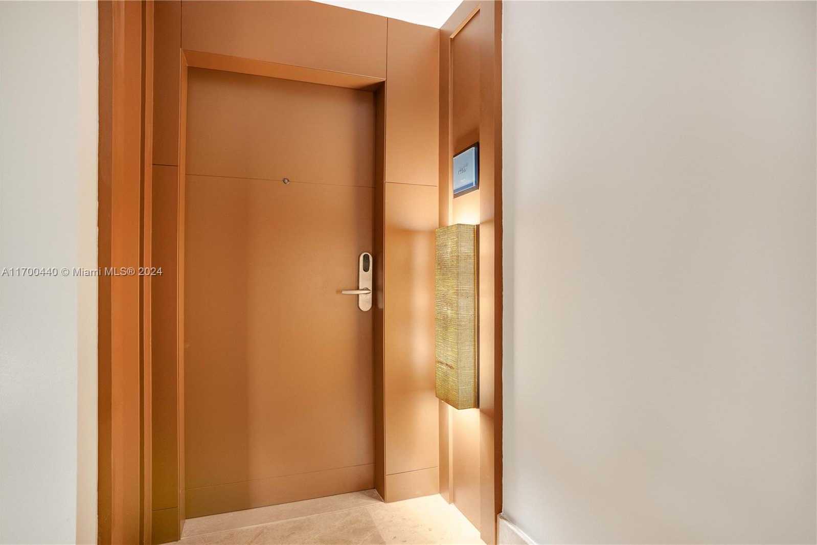 Small Image of 6801 COLLINS AVE #PH04, Miami Beach Number 12
