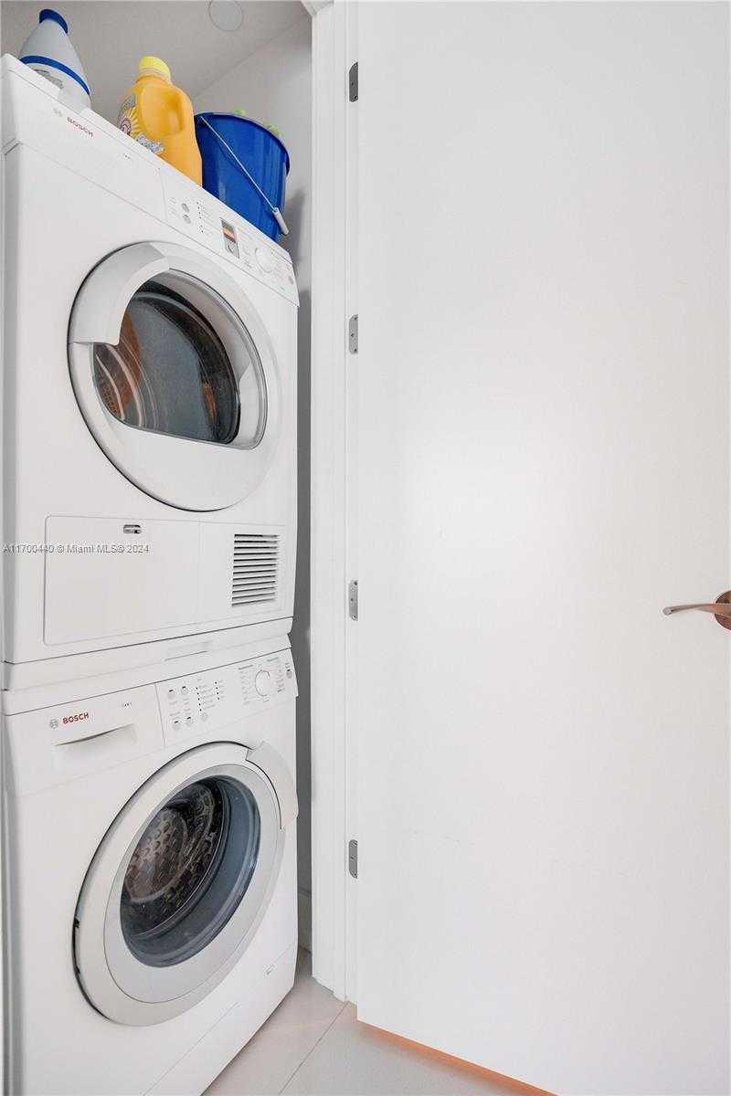 Small Image of 6801 COLLINS AVE #PH04, Miami Beach Number 22
