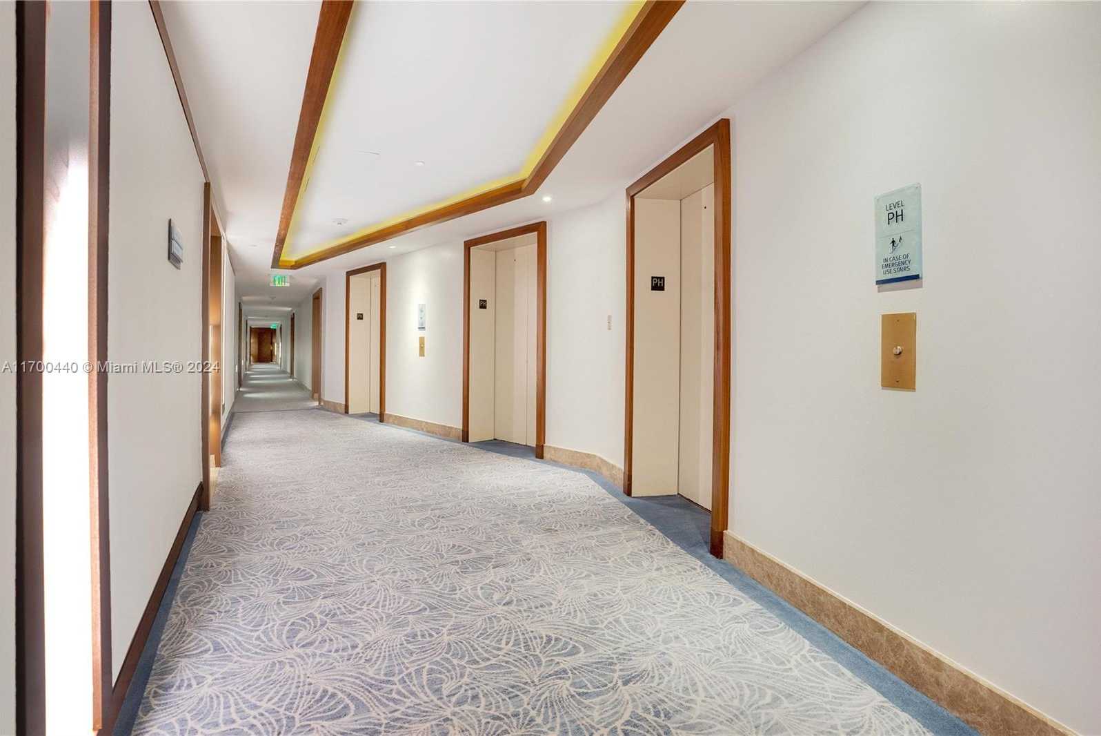 Small Image of 6801 COLLINS AVE #PH04, Miami Beach Number 23