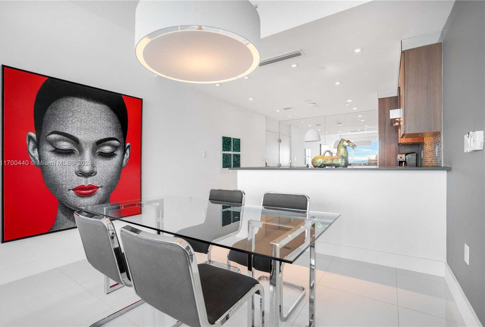 Small Image of 6801 COLLINS AVE #PH04, Miami Beach Number 4