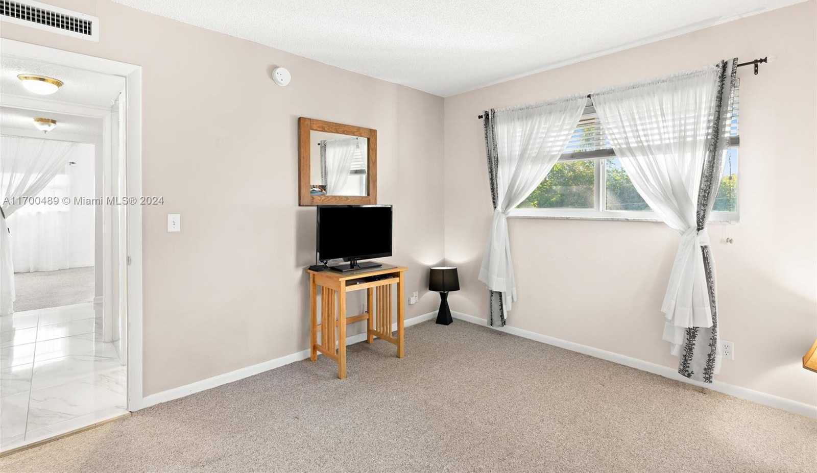 Small Image of 3130 HOLIDAY SPRINGS BLVD #308, Margate Number 16