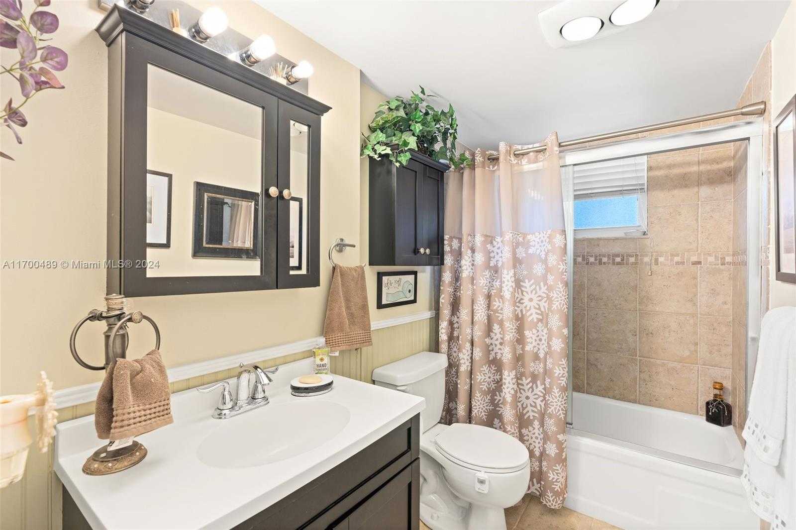 Small Image of 3130 HOLIDAY SPRINGS BLVD #308, Margate Number 17