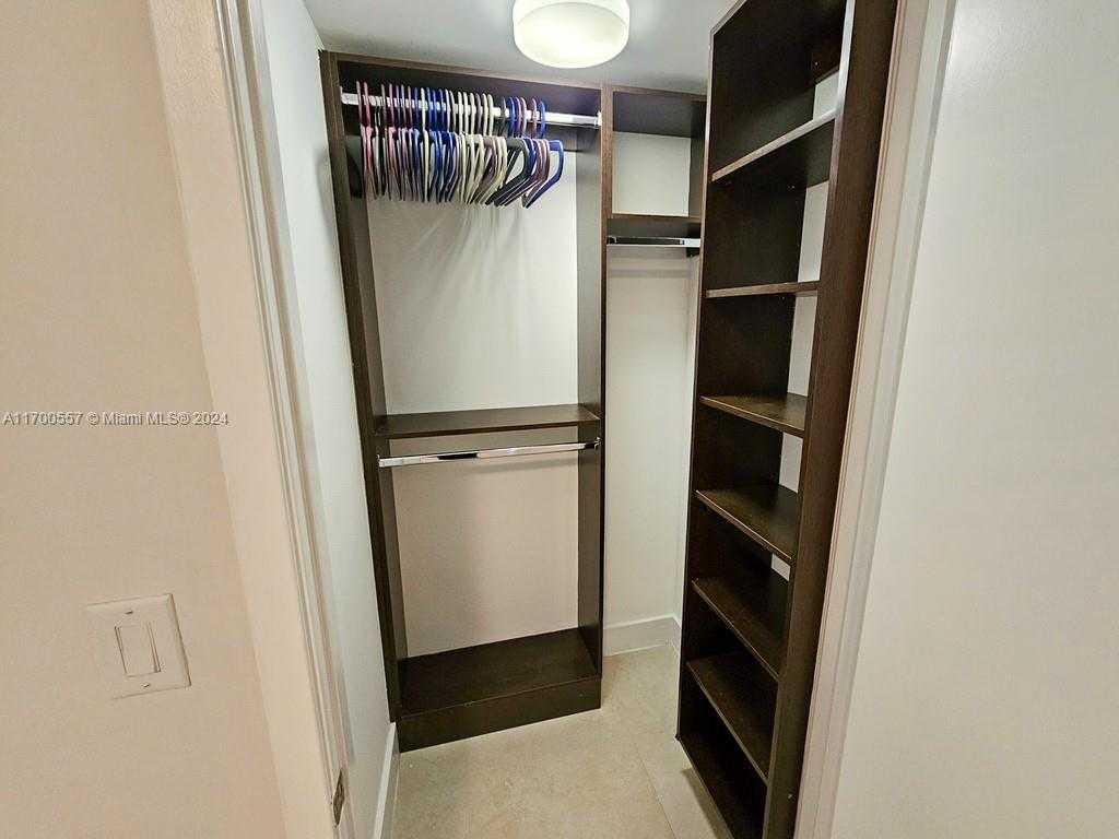 Small Image of 6000 COLLINS AVE #528, Miami Beach Number 12