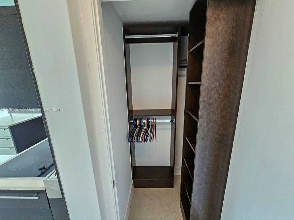 Small Image of 6000 COLLINS AVE #528, Miami Beach Number 14