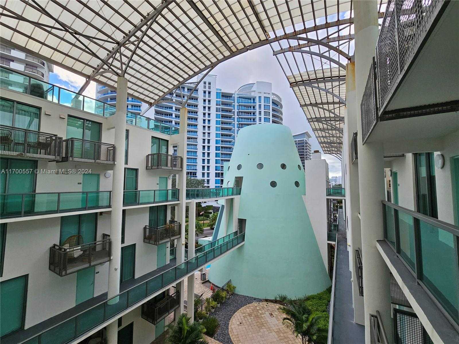 Small Image of 6000 COLLINS AVE #528, Miami Beach Number 22