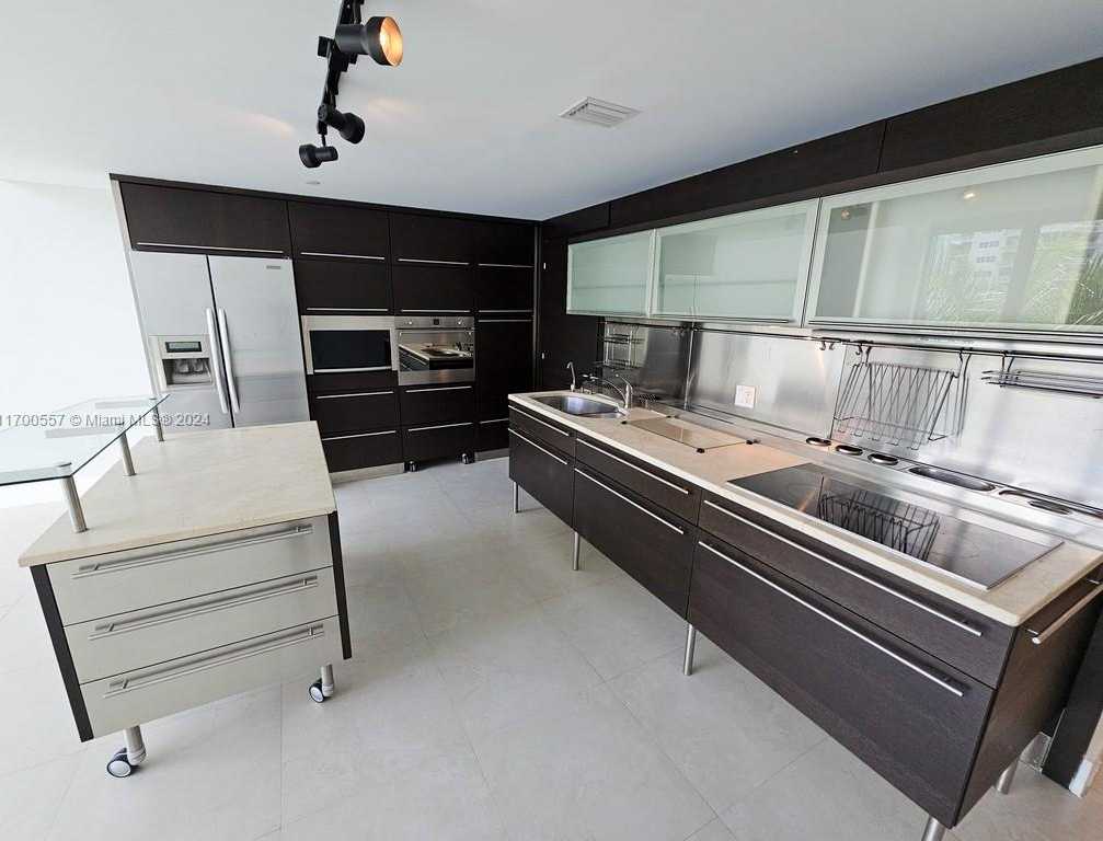 Small Image of 6000 COLLINS AVE #528, Miami Beach Number 6