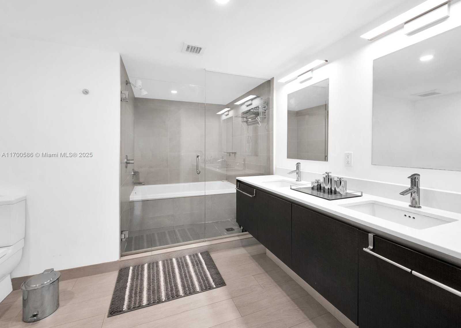 Small Image of 6620 INDIAN CREEK DR #613, Miami Beach Number 12