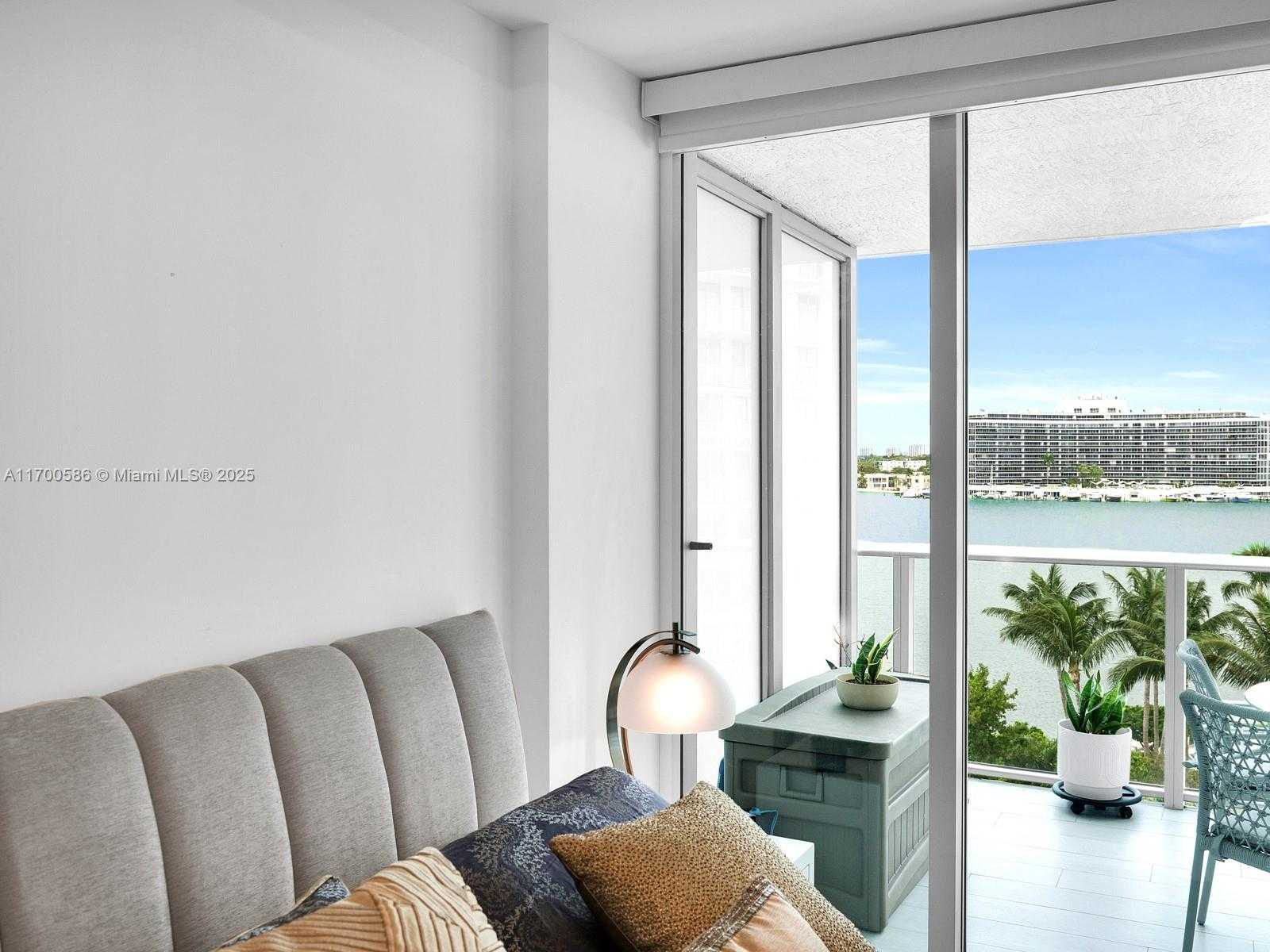 Small Image of 6620 INDIAN CREEK DR #613, Miami Beach Number 18