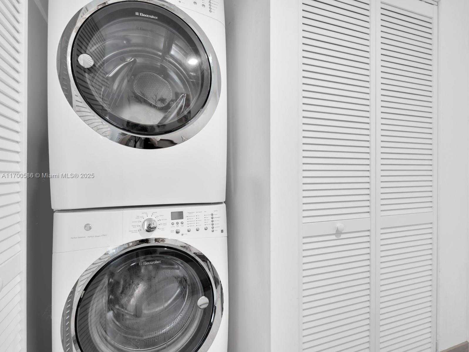 Small Image of 6620 INDIAN CREEK DR #613, Miami Beach Number 30