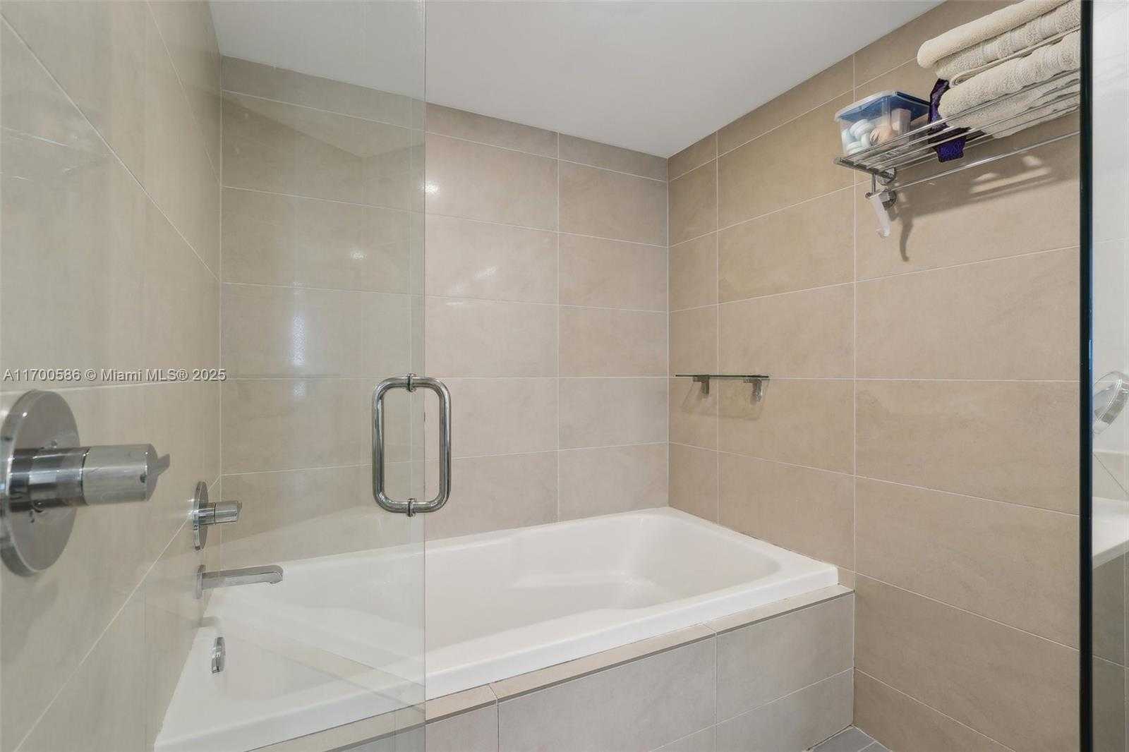 Small Image of 6620 INDIAN CREEK DR #613, Miami Beach Number 64