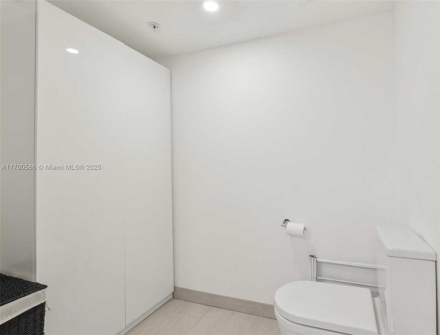Small Image of 6620 INDIAN CREEK DR #613, Miami Beach Number 65