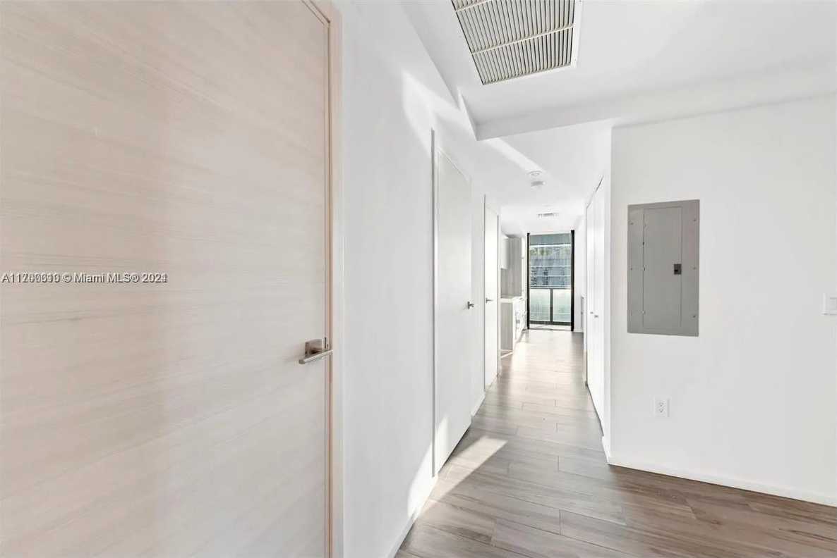 Small Image of 801 SOUTH MIAMI AVE #4509, Miami Number 16