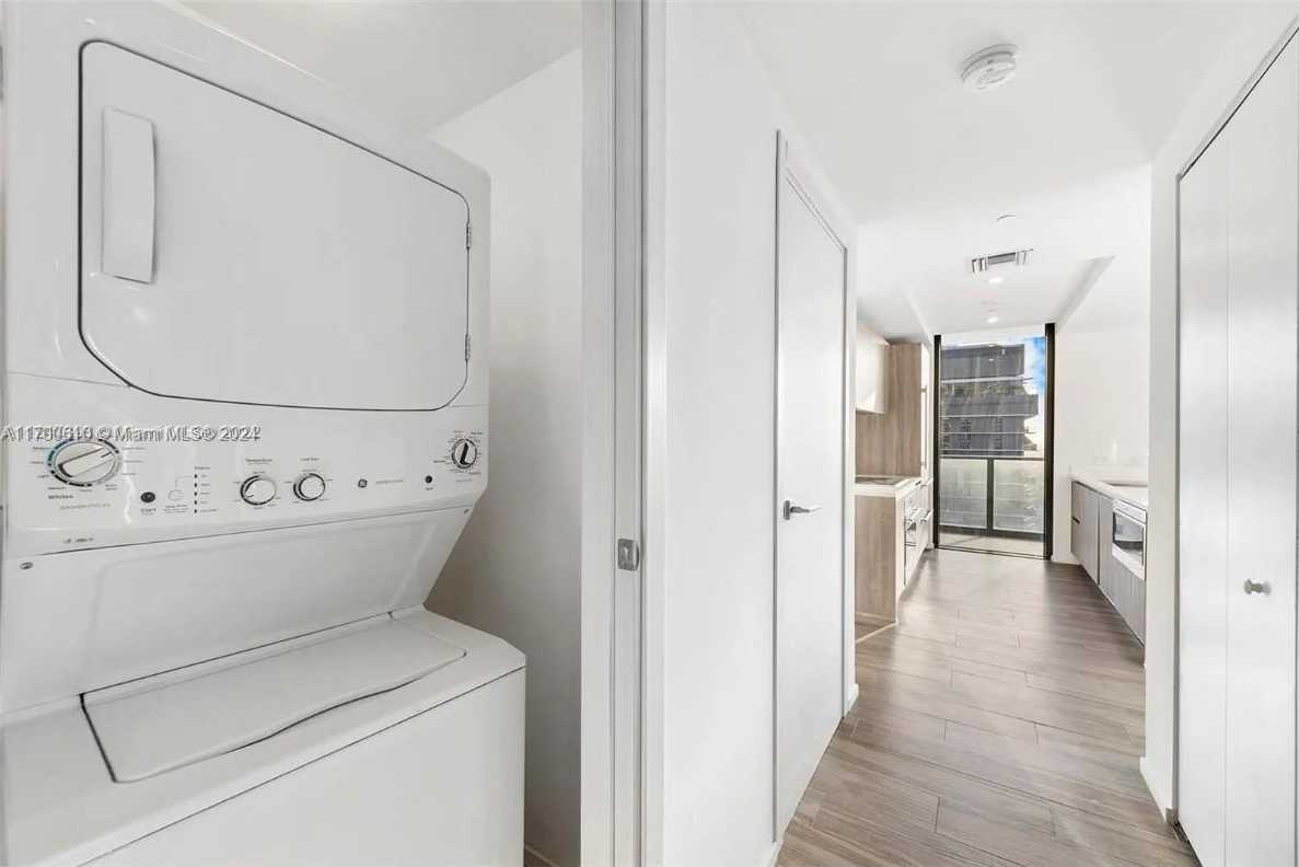 Small Image of 801 SOUTH MIAMI AVE #4509, Miami Number 27