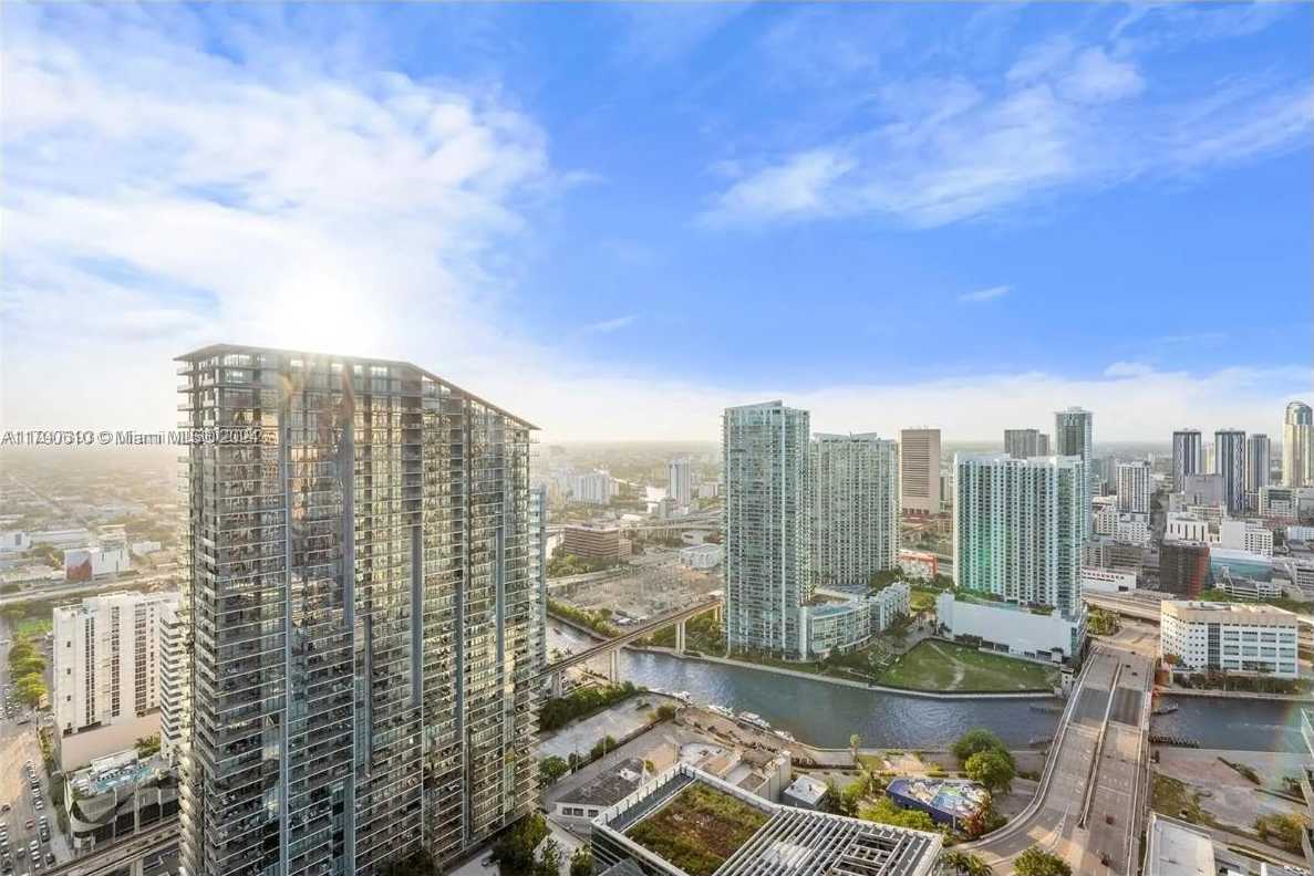 Small Image of 801 SOUTH MIAMI AVE #4509, Miami Number 39