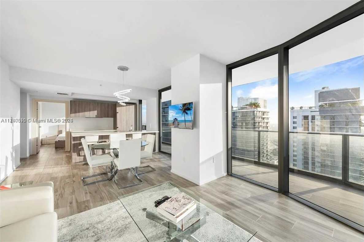 Small Image of 801 SOUTH MIAMI AVE #4509, Miami Number 4