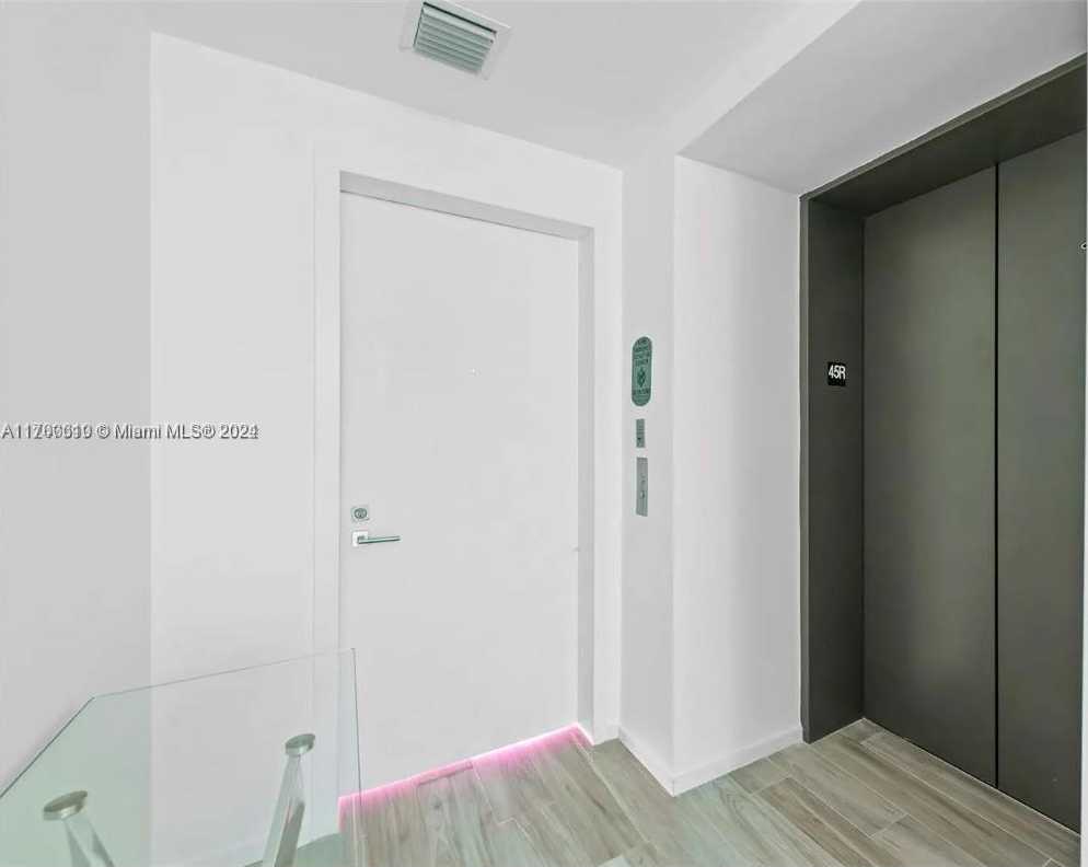 Small Image of 801 SOUTH MIAMI AVE #4509, Miami Number 46