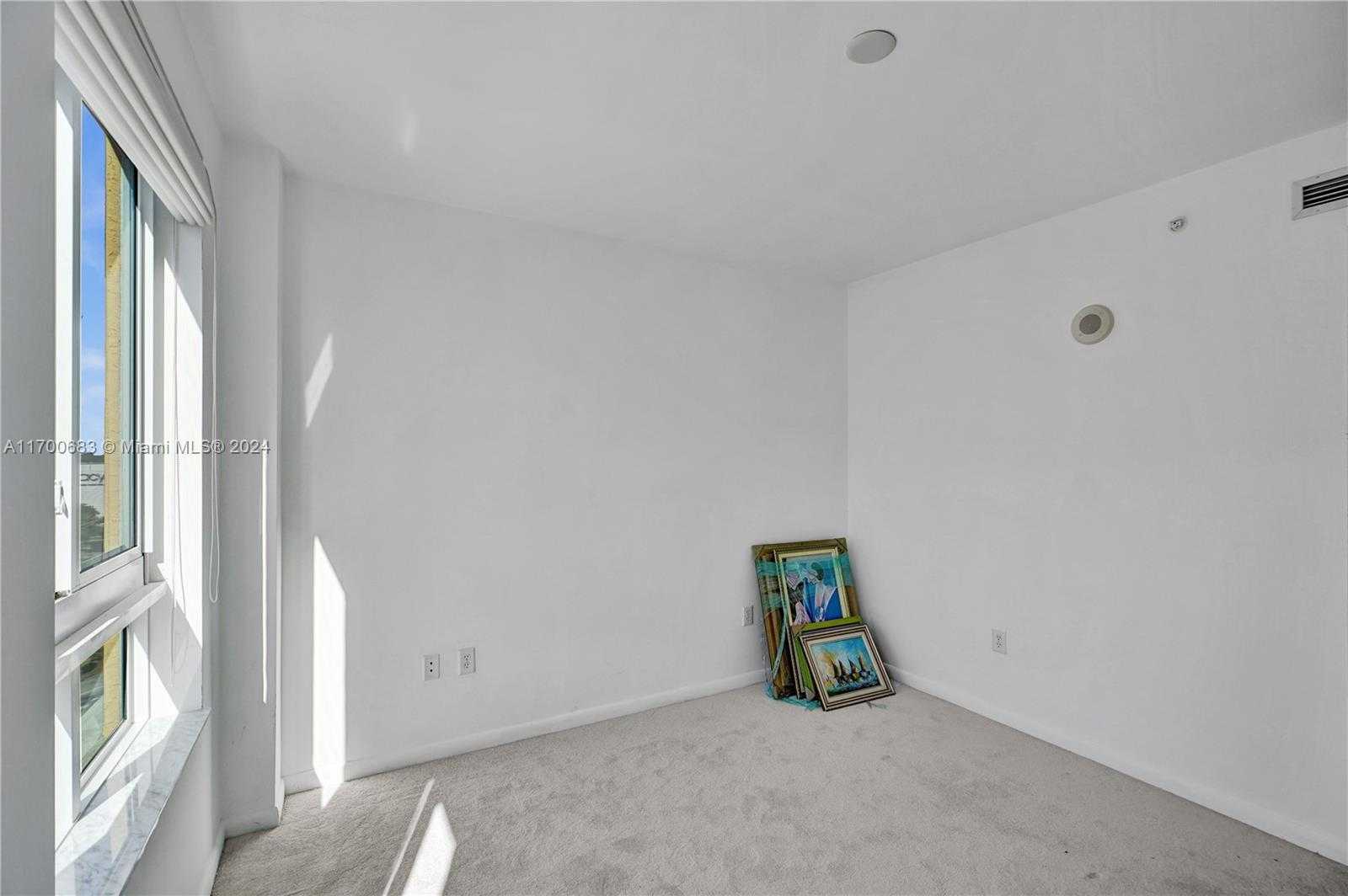 Small Image of 7355 SW 89th St, Miami, FL 33156, USA Number 13