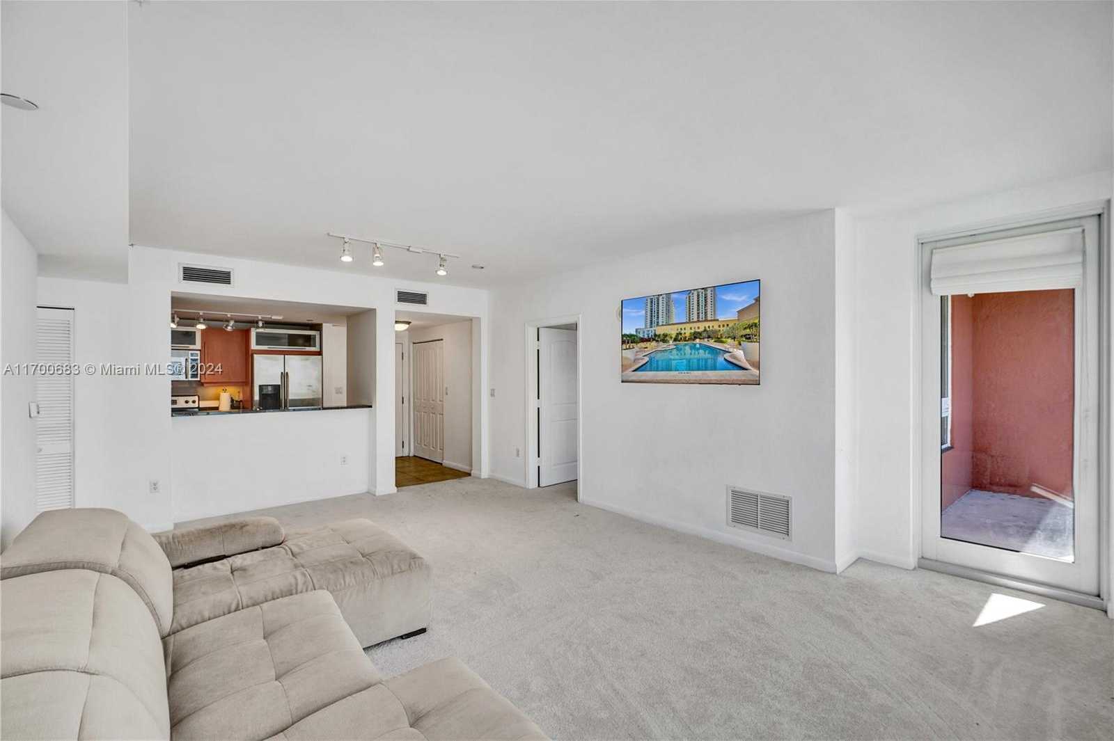 Small Image of 7355 SW 89th St, Miami, FL 33156, USA Number 22