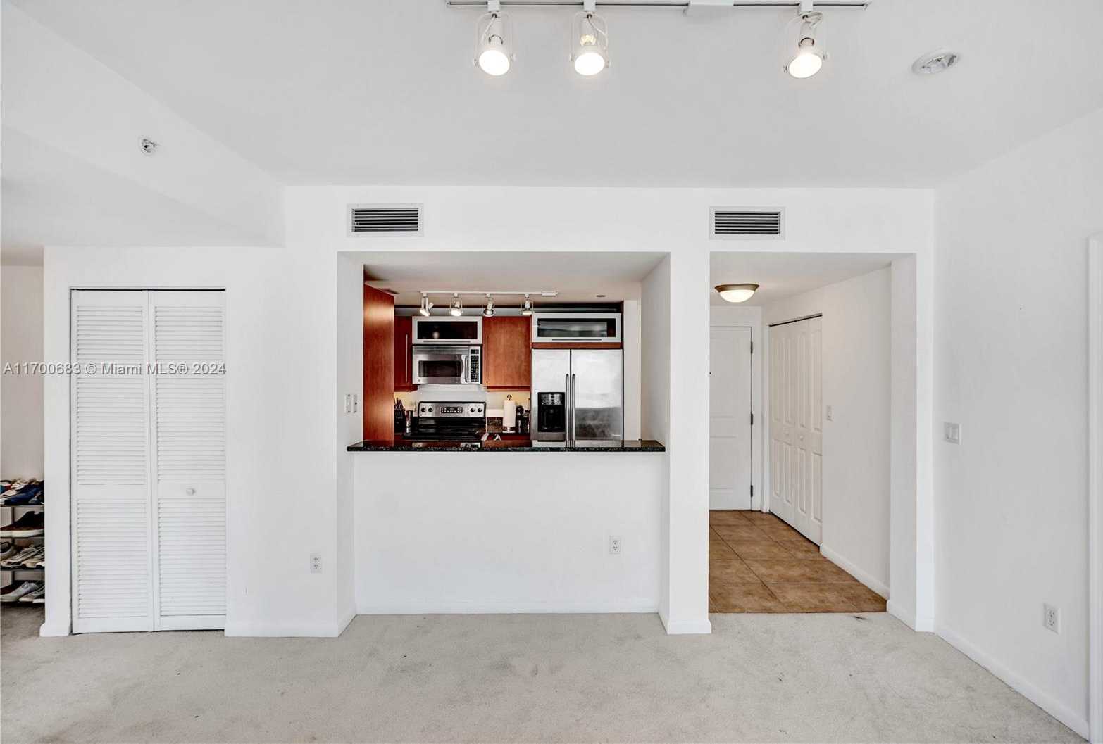 Small Image of 7355 SW 89th St, Miami, FL 33156, USA Number 23