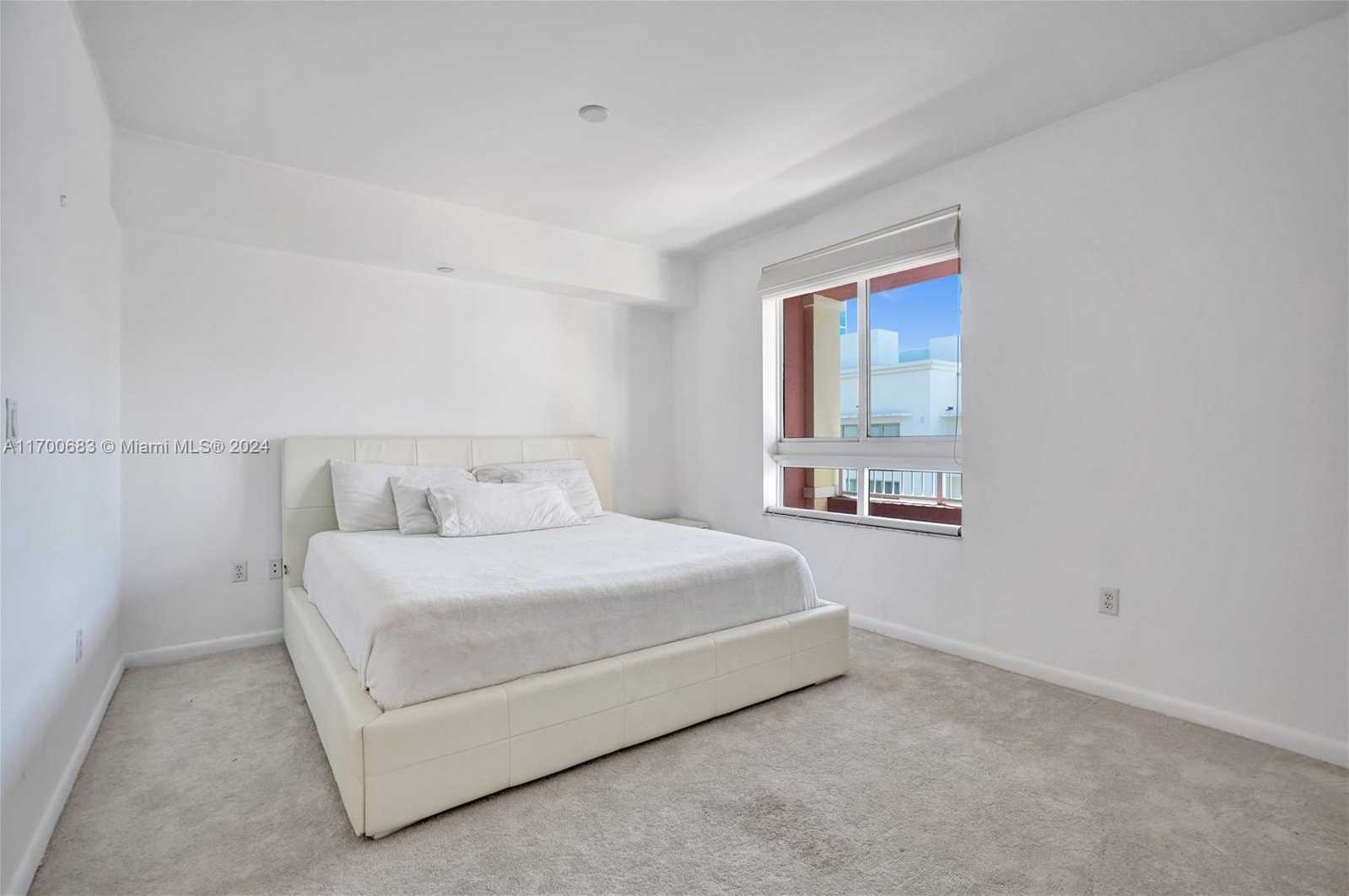 Small Image of 7355 SW 89th St, Miami, FL 33156, USA Number 25