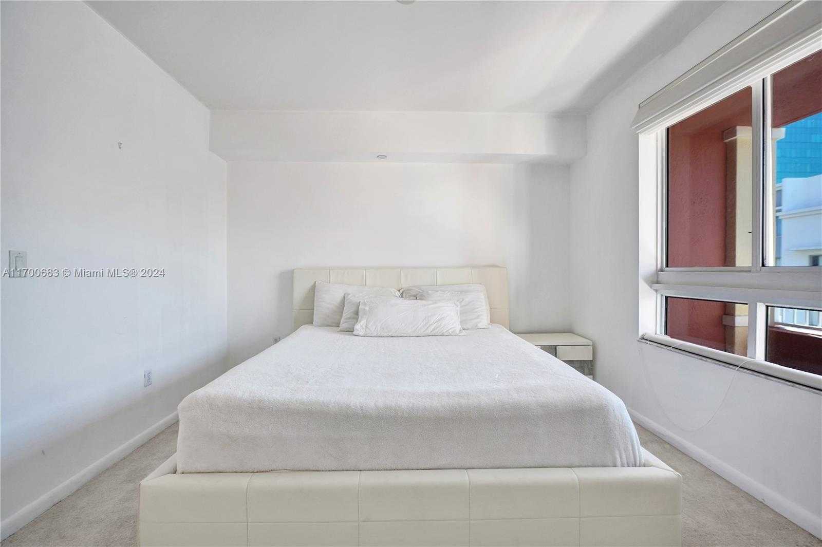 Small Image of 7355 SW 89th St, Miami, FL 33156, USA Number 26