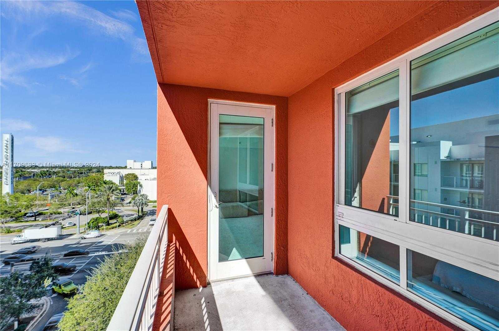 Small Image of 7355 SW 89th St, Miami, FL 33156, USA Number 39