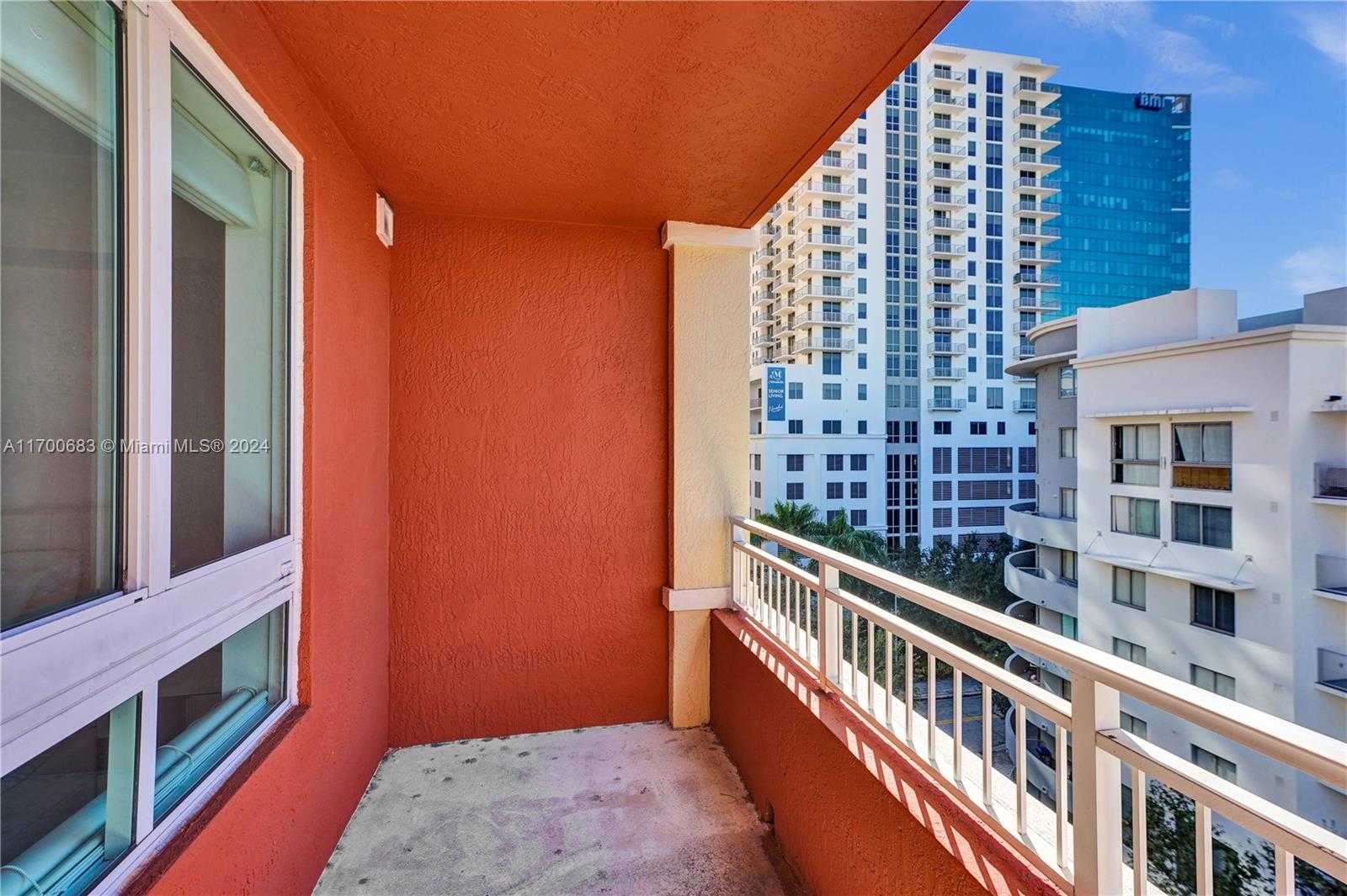 Small Image of 7355 SW 89th St, Miami, FL 33156, USA Number 40