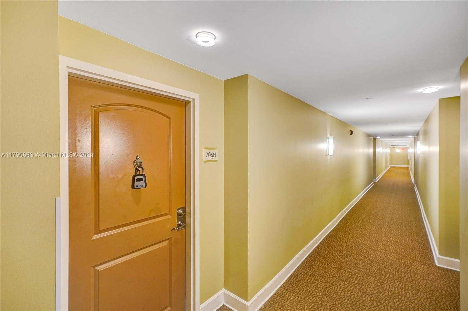 Small Image of 7355 SW 89th St, Miami, FL 33156, USA Number 41