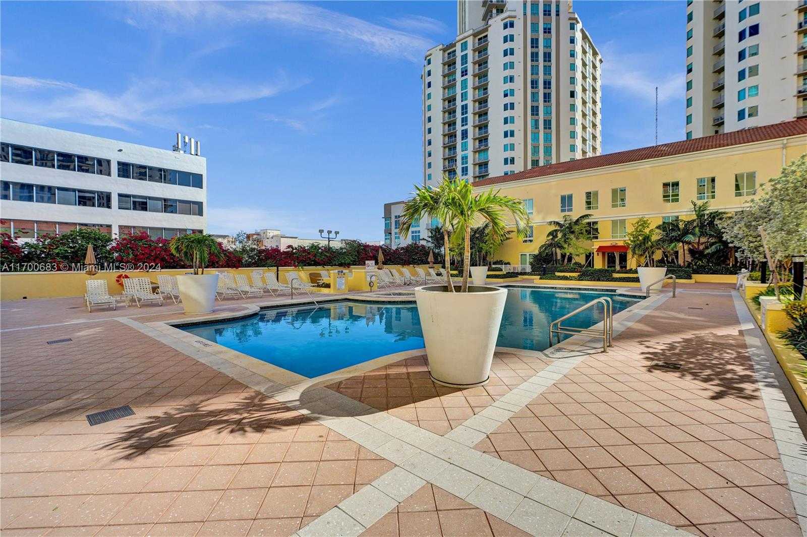 Small Image of 7355 SW 89th St, Miami, FL 33156, USA Number 42