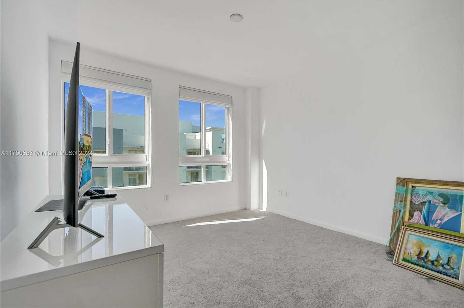 Small Image of 7355 SW 89th St, Miami, FL 33156, USA Number 5