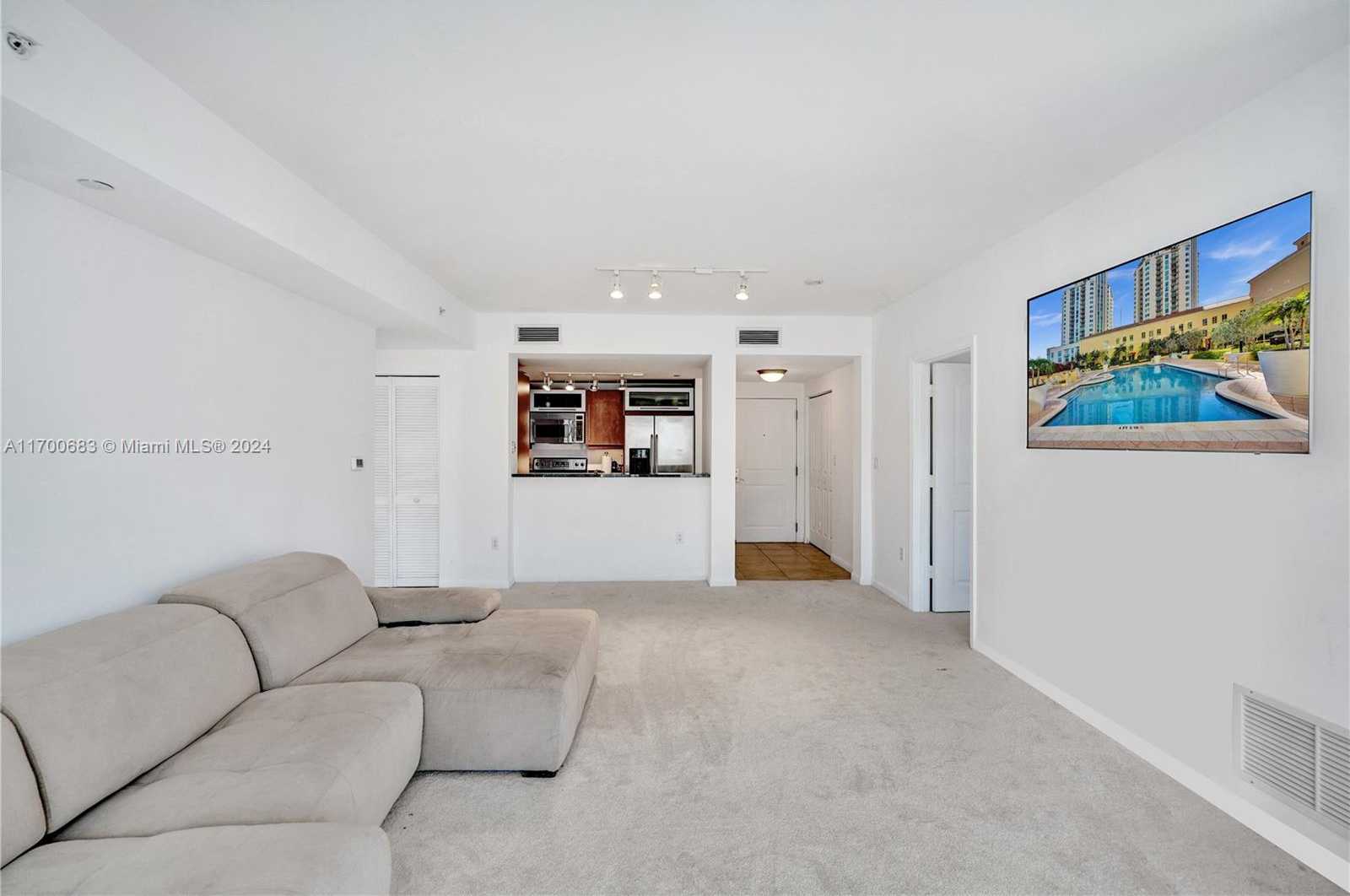 Small Image of 7355 SW 89th St, Miami, FL 33156, USA Number 6