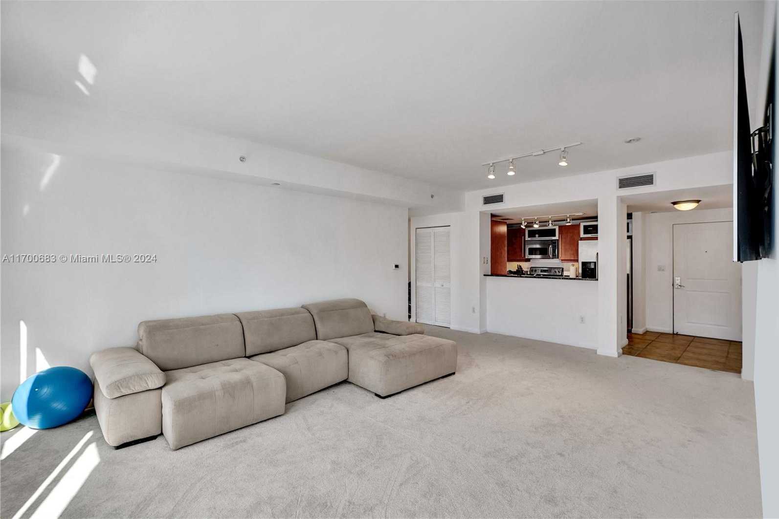 Small Image of 7355 SW 89th St, Miami, FL 33156, USA Number 7