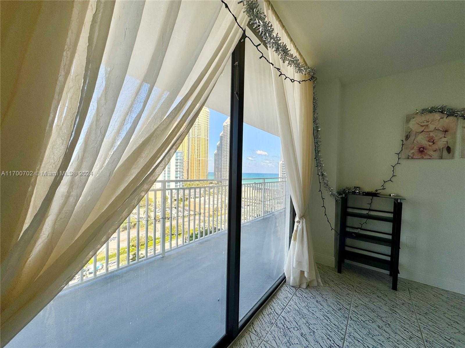 Small Image of 210 174th St, Sunny Isles Beach, FL 33160, USA Number 27