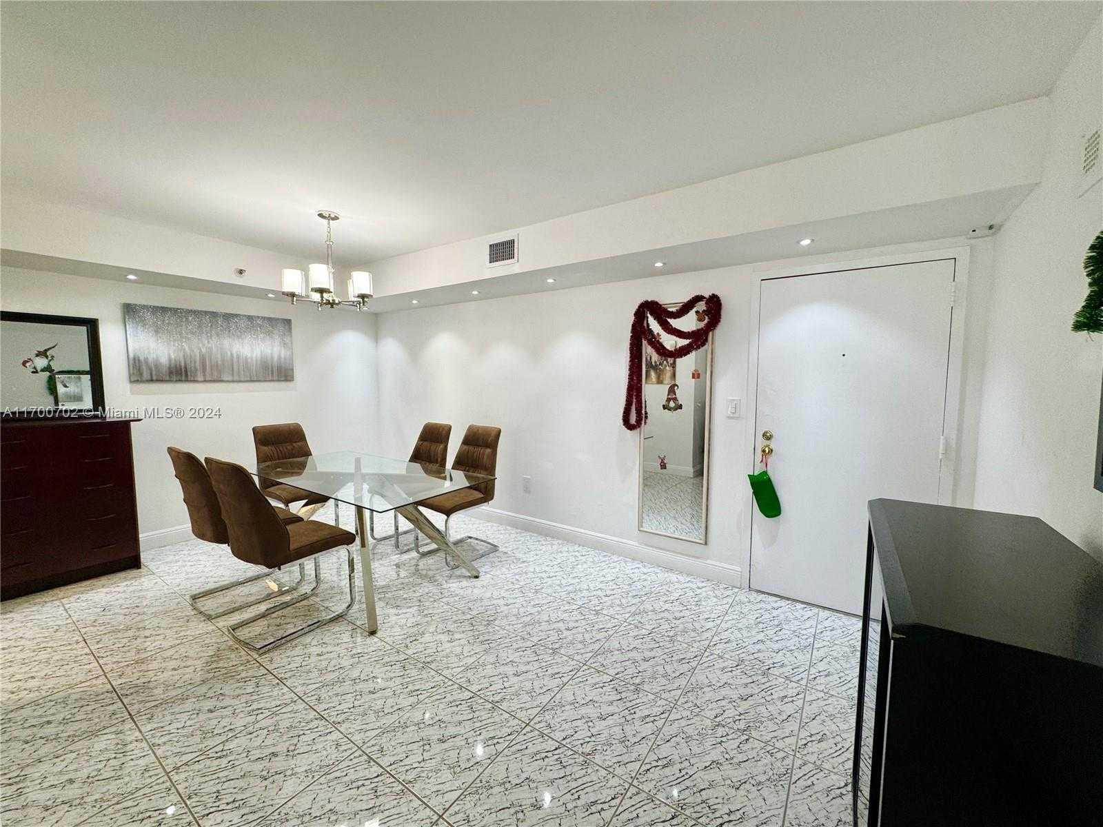 Small Image of 210 174th St, Sunny Isles Beach, FL 33160, USA Number 9