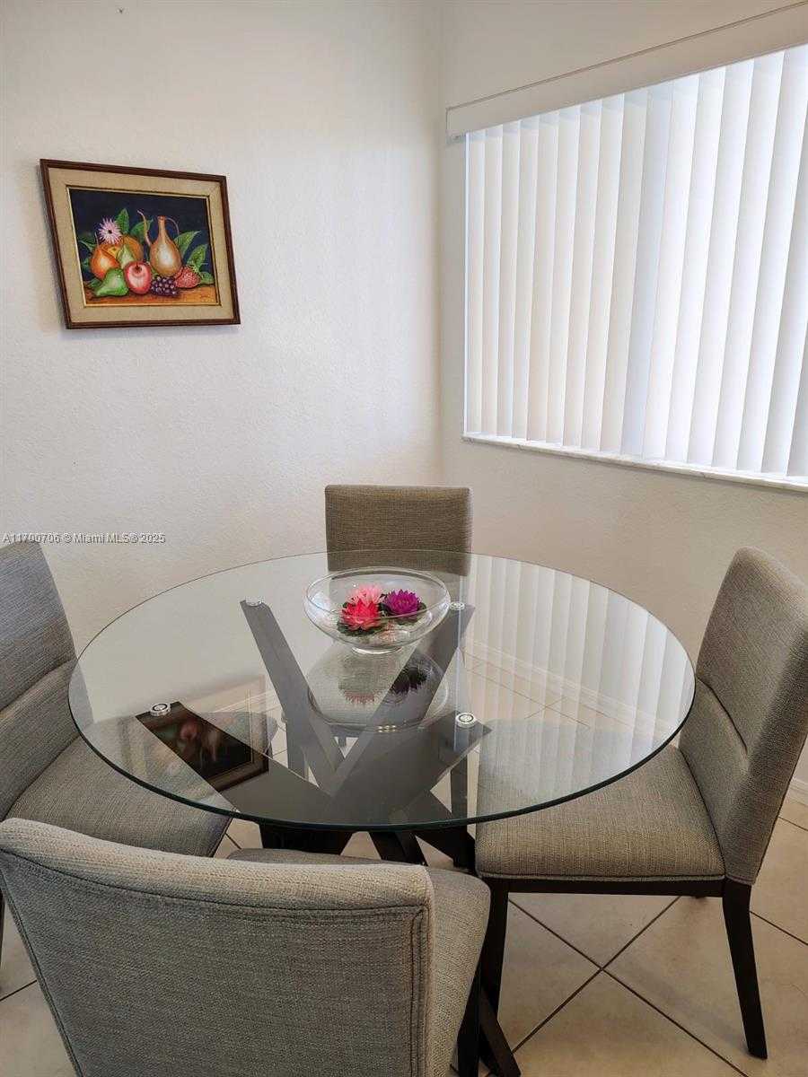Imagen de Pequeño Objeto