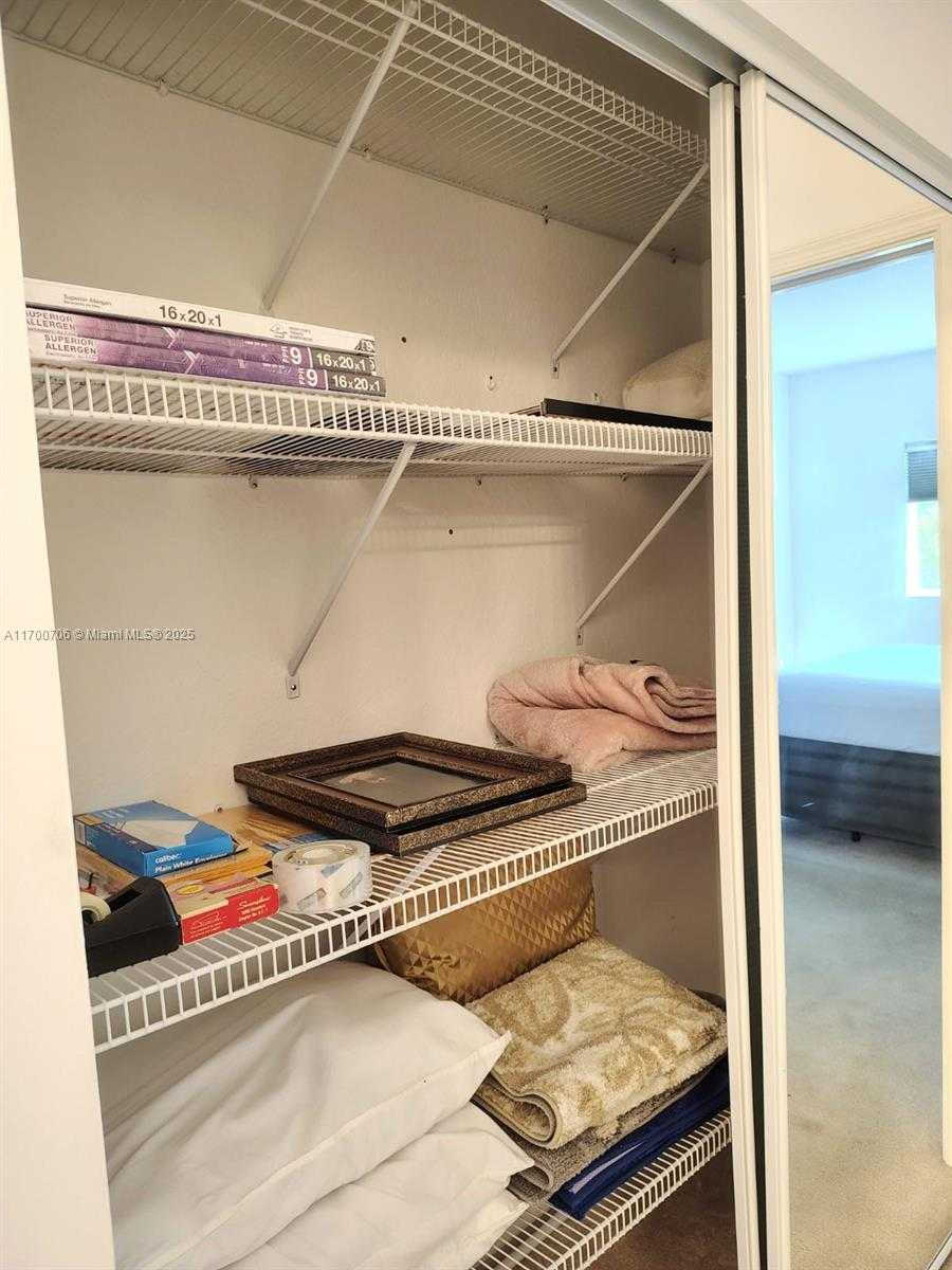 Imagen de Pequeño Objeto