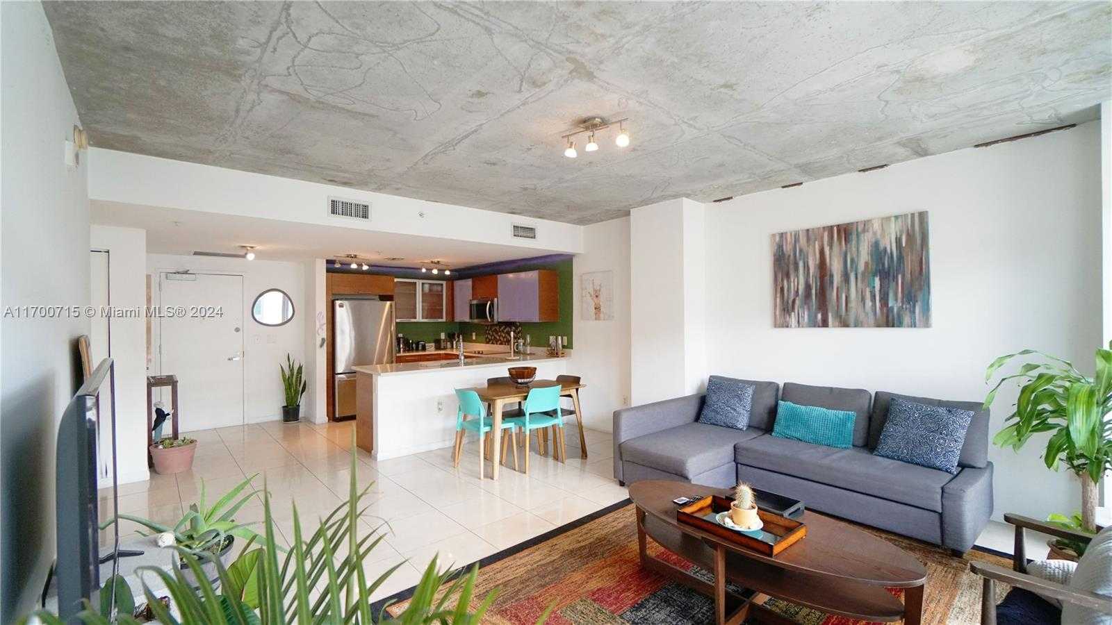 Small Image of 3250 NE 1st Ave, Miami, FL 33137, USA Number 2