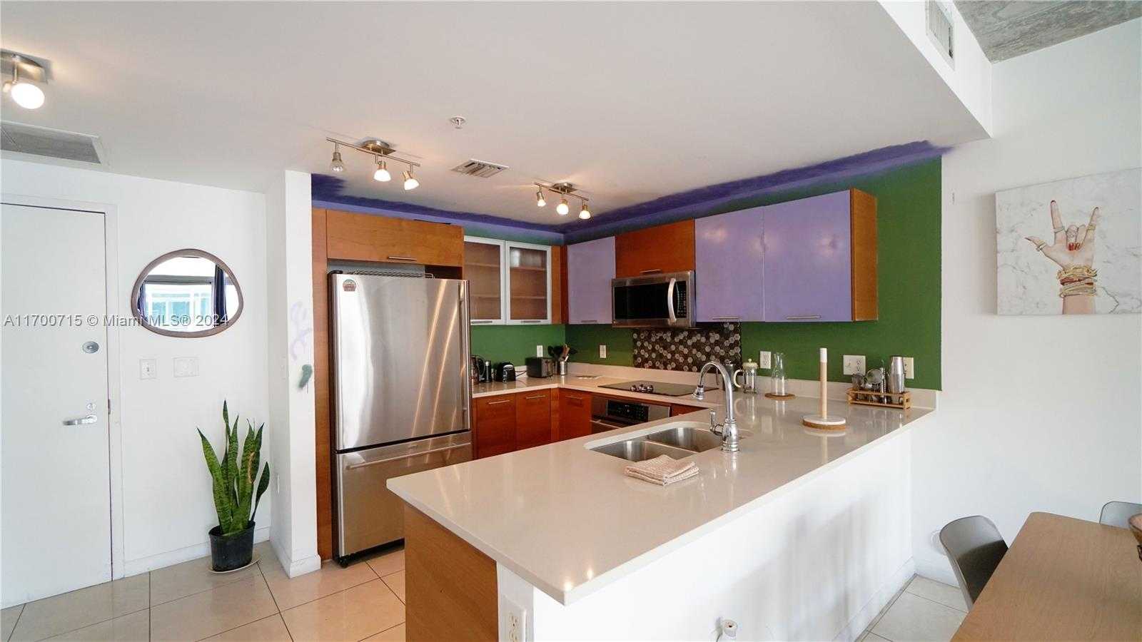 Small Image of 3250 NE 1st Ave, Miami, FL 33137, USA Number 5