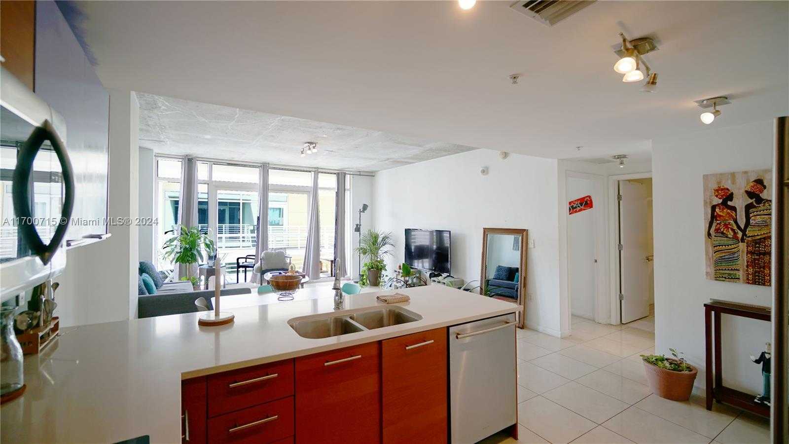 Small Image of 3250 NE 1st Ave, Miami, FL 33137, USA Number 7