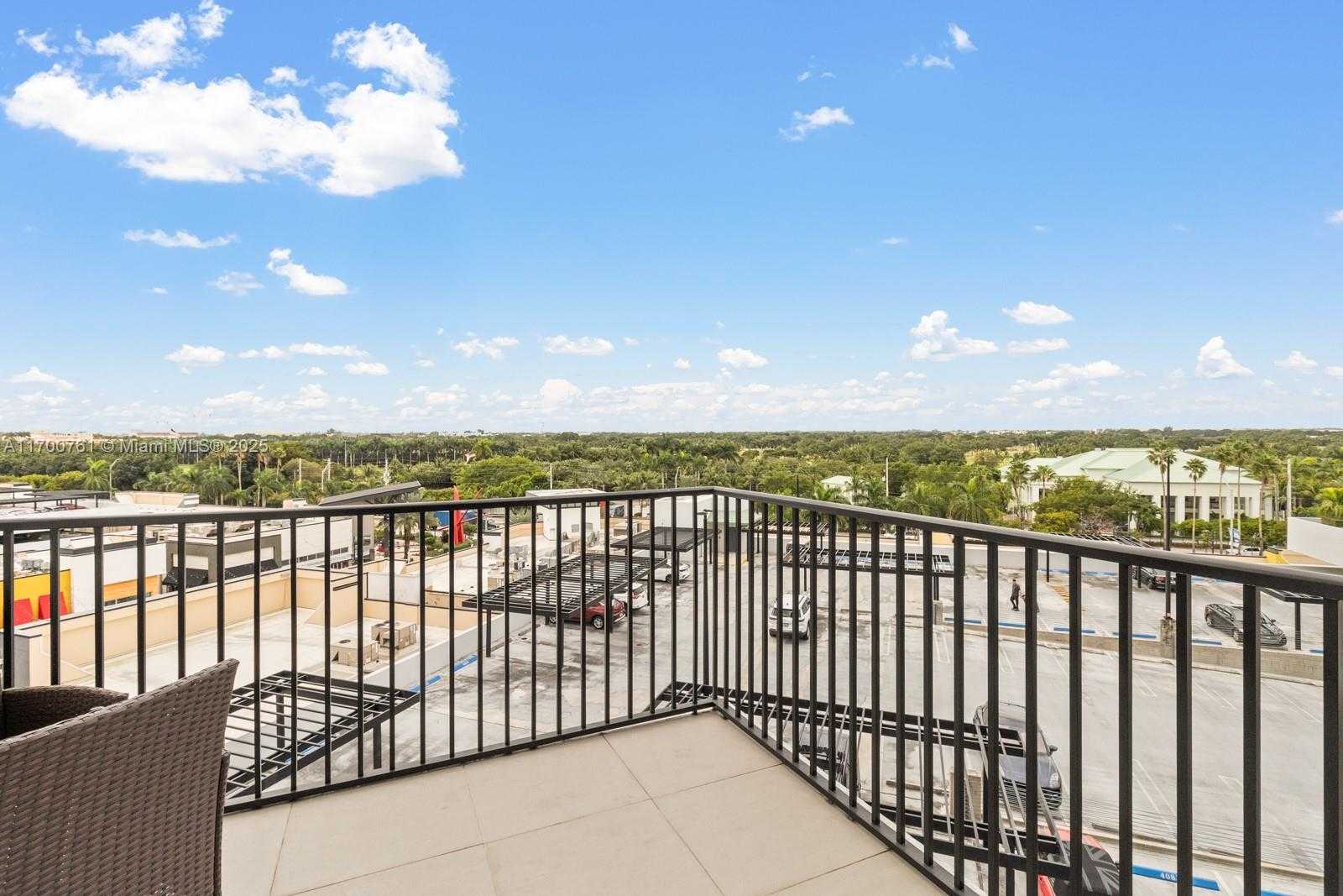 Small Image of 5300 PASEO BLVD #502, Doral Number 18